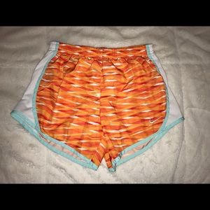 Girls Nike dry fit shorts size large